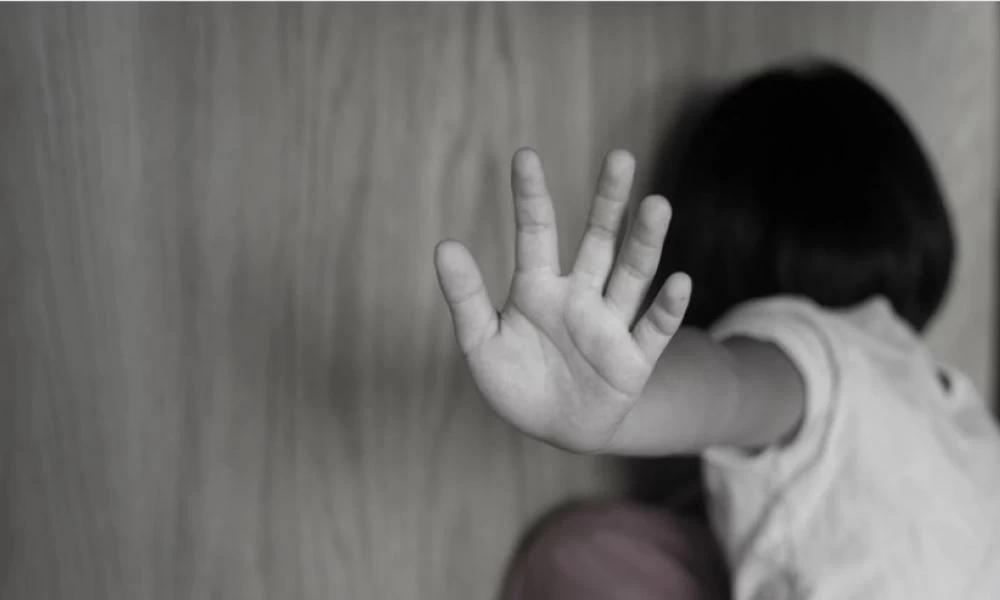 Θεσσαλονίκη: Φρίκη - Βίαζε τις ανήλικες φίλες των παιδιών του
